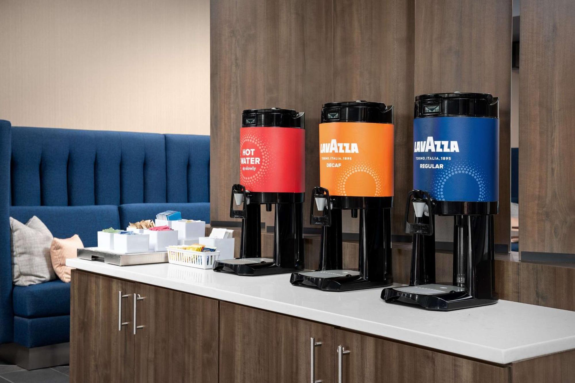 Tru By Hilton Jacksonville Airport Bagian luar foto