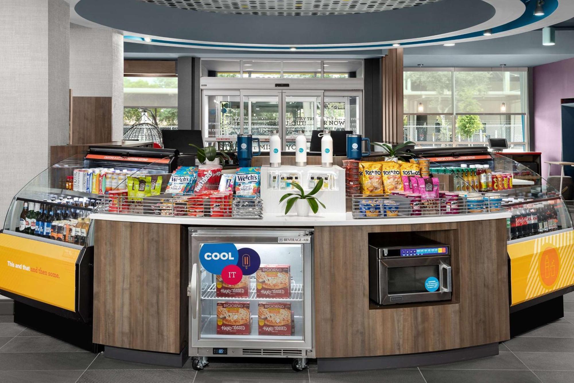 Tru By Hilton Jacksonville Airport Bagian luar foto
