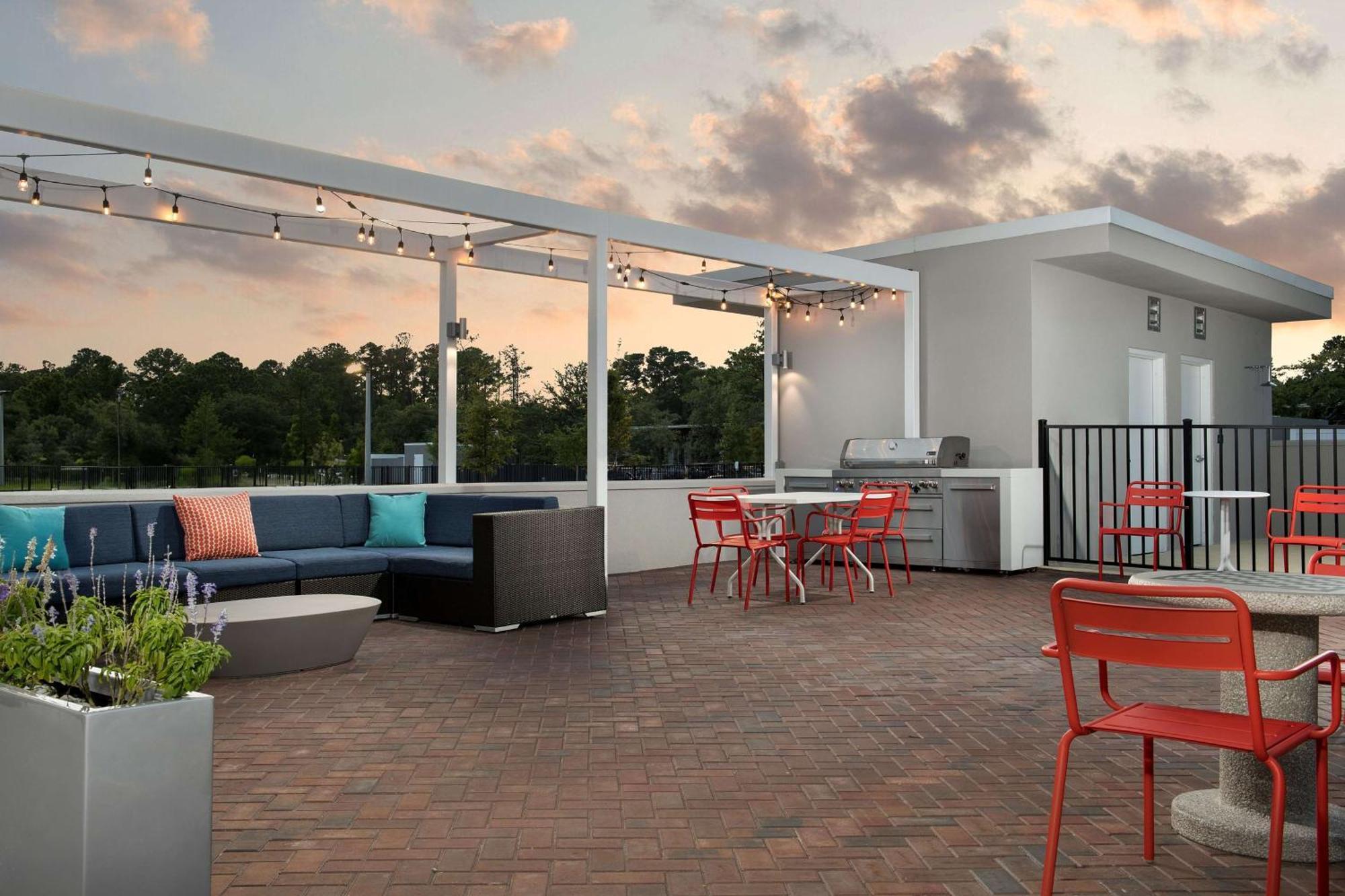 Tru By Hilton Jacksonville Airport Bagian luar foto